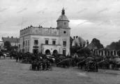 1941 (?) р. Німці на площі перед ратушею