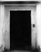 1920-і рр. (?) Одвірок із написом