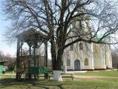 2009 р. Дзвіниця і церква