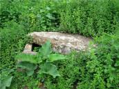 Гробниця біля давньоруської церкви