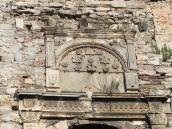 Ніша з рельєфами