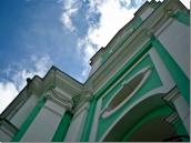 2010 р. Фрагмент фасада в ракурсі