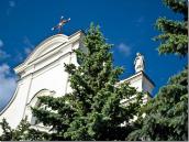 2010 р. Фронтон головного фасаду.…