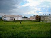 2010 р. Палац і правий флігель. Вигляд…