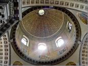 2010 р. інтер’єр головного купола
