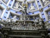 Верхня частина вівтаря (Боротьба…