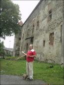 Й.Бартош перед замком
