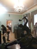 Виставка експонатів з паризького Лувру…