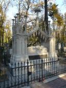 Надгробок вірменського митрополита…