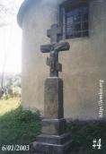 1.06.2003 р. Надгробок перед вівтарем