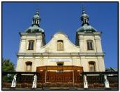 Костел. Головний фасад