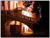 Місток через рів