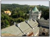 Фрагмент двору і башта з бартизанами