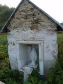 Ніша з фігурою богородиці