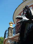 [2006 р.] Скульптурний декор фасаду