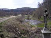 Краєвид села з хрестом