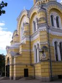 2004 р. Головний фасад у ракурсі.…