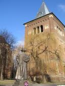 [2006 р.] На тлі дзвіниці