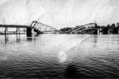 1941 р. Вигляд зруйнованого моста з…