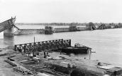 1941 р. Вигляд зруйнованого моста з…