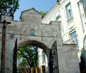 Загальний вигляд з боку проїзду