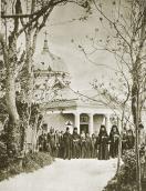 1893 г. Братия на фоне храма св. вмч.…