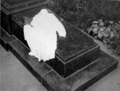 Фрагмент. Надмогильна плита