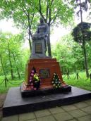 Братська могила радянських воїнів