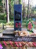 Братські могили радянських воїнів