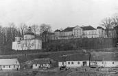 1939 р. Церква і палац. Вигляд з півдня