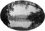 1880 р. Вид на озеро та будівлі…