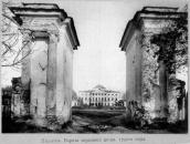 Брама переднього двору