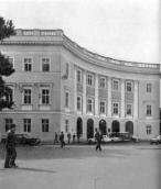 Ліва частина площі