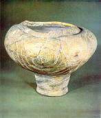 Посудина із зображенням змії