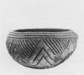 Чаша з врізним орнаментом