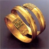 Браслет у формі спіралі