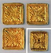 Бляшки з рослинним орнаментом