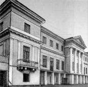 Головний фасад