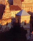 Фасад костелу і башта