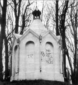 Усипальниця. Фото В.Слободяна, травень…