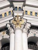 Фрагмент фасаду четвертого ярусу