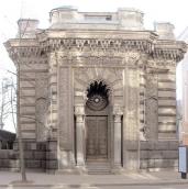 Головний фасад