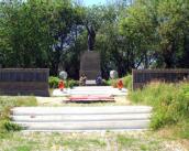 Братська могила радянських воїнів