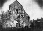 1915 р. Вигляд церкви після обстрілу –…
