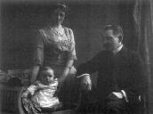 1913 р. М.Левицький з сім’єю