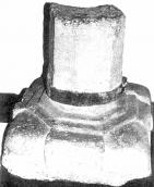 Фрагмент колони з базою