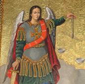 Півпостать архангела Михаїла