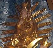 Скульптура богородиці провідниці