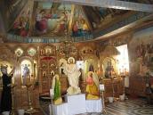 Скульптурна група «Воскресіння» перед…