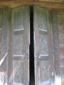 Двері головного входу